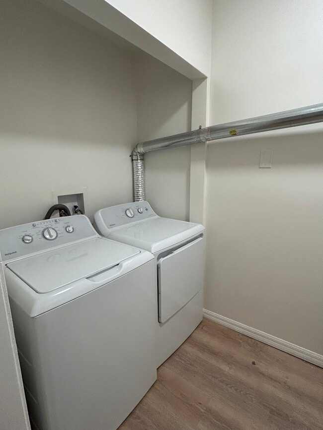 642 1/2 N Genesee Ave in Los Angeles, CA - Building Photo - Building Photo