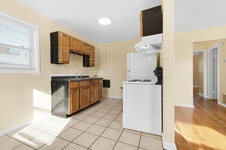 4215 Norene Ln in Louisville, KY - Building Photo - Building Photo