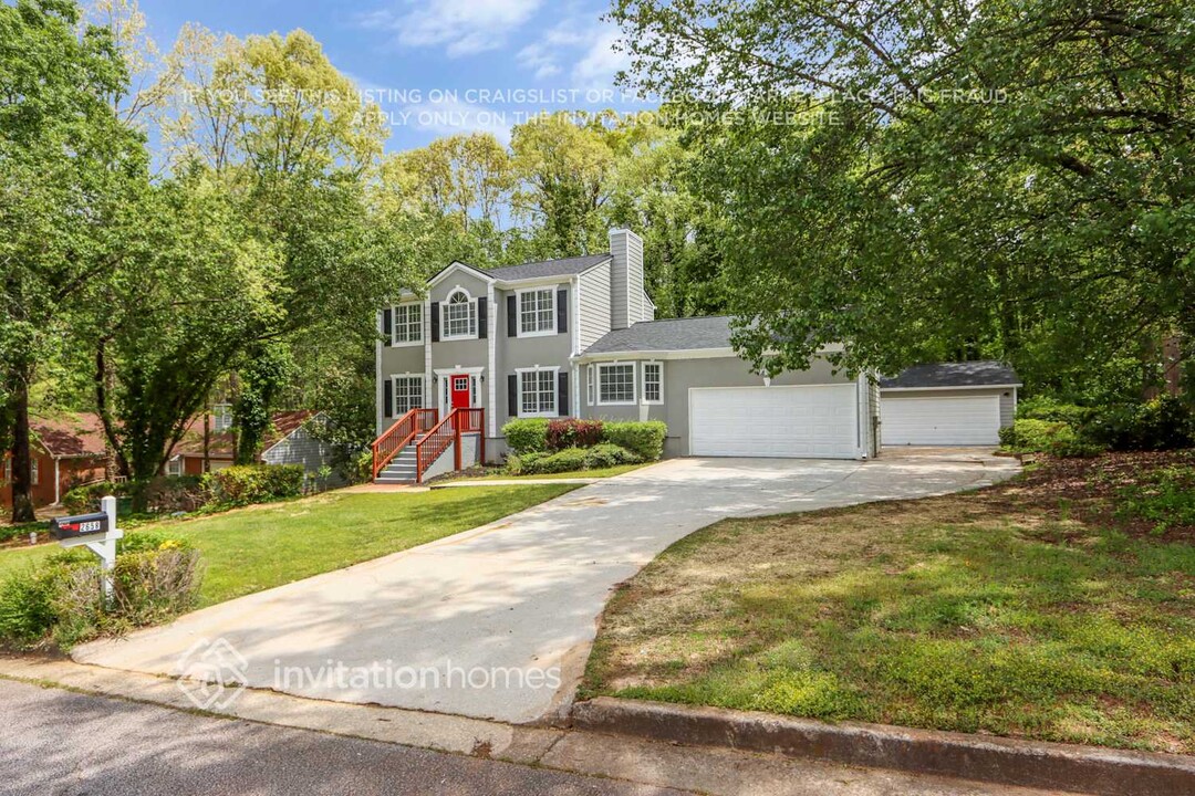 2658 Cloud Ln in Decatur, GA - Building Photo