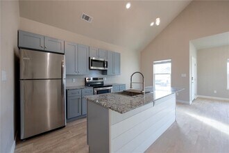 813 Vly Oaks Ln in Centerton, AR - Building Photo - Building Photo