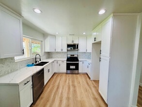 41725 22nd St W in Palmdale, CA - Building Photo - Building Photo