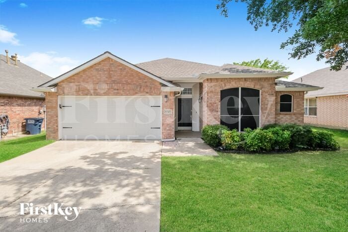 5727 Vista Park Ln in Sachse, TX - Building Photo