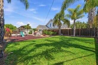 21060 Tulita Ct in Cupertino, CA - Building Photo - Building Photo