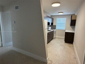 1607 NW 16th Ave in Miami, FL - Building Photo - Building Photo