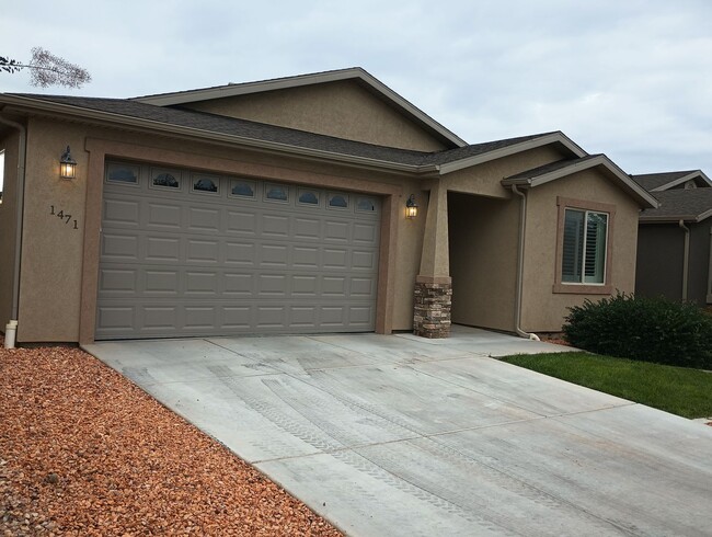 property at 1471 500 W St