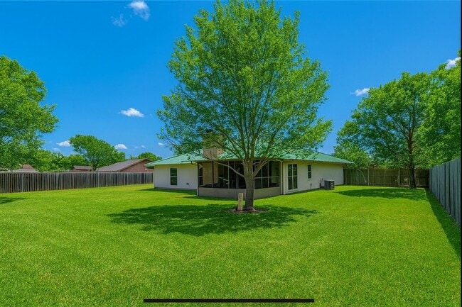 605 Apache Trail in Leander, TX - Building Photo - Building Photo