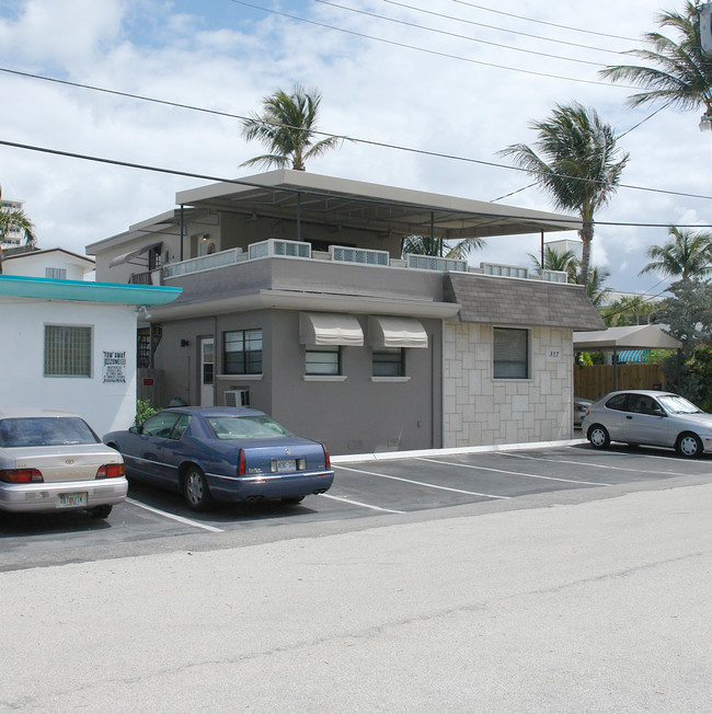 317 Harding St in Hollywood, FL - Building Photo - Building Photo