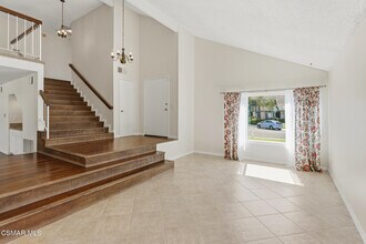 1239 Honeysuckle Ct in Thousand Oaks, CA - Building Photo - Building Photo