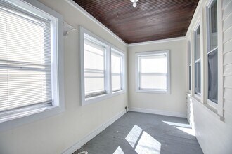 44 Glendale Ave in Hartford, CT - Building Photo - Building Photo