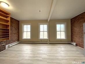 32 Trumbull St in New Haven, CT - Foto de edificio - Building Photo