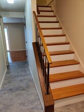 366 Enright Ct in Pittsburgh, PA - Building Photo - Building Photo