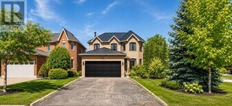 120 Squire Dr in Richmond Hill, ON - Building Photo