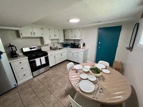 331 Westshire Rd in Baltimore, MD - Building Photo - Building Photo