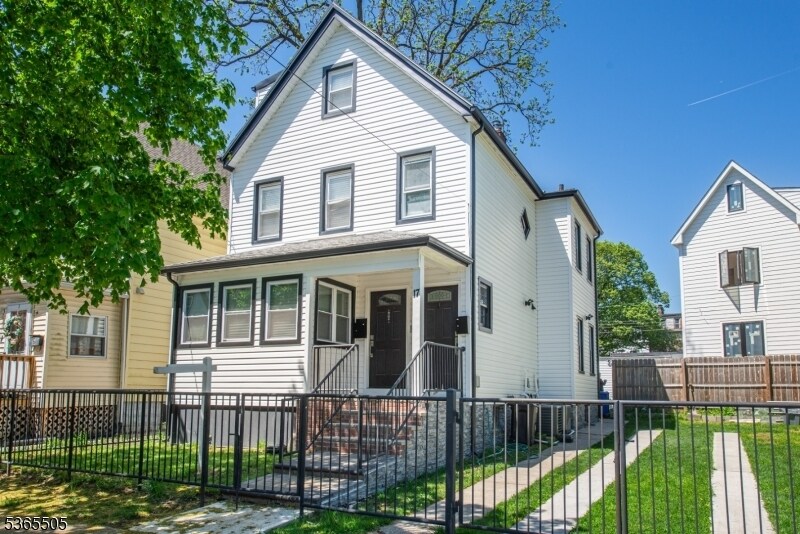 17 Mission St in Montclair, NJ - Building Photo