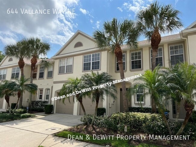 644 Vallance Way NE in St. Petersburg, FL - Building Photo - Building Photo