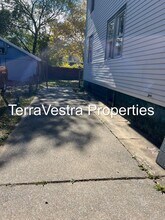26 E Adams St in Paulsboro, NJ - Building Photo - Building Photo