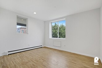 385 Vernon Ave in Brooklyn, NY - Building Photo - Building Photo
