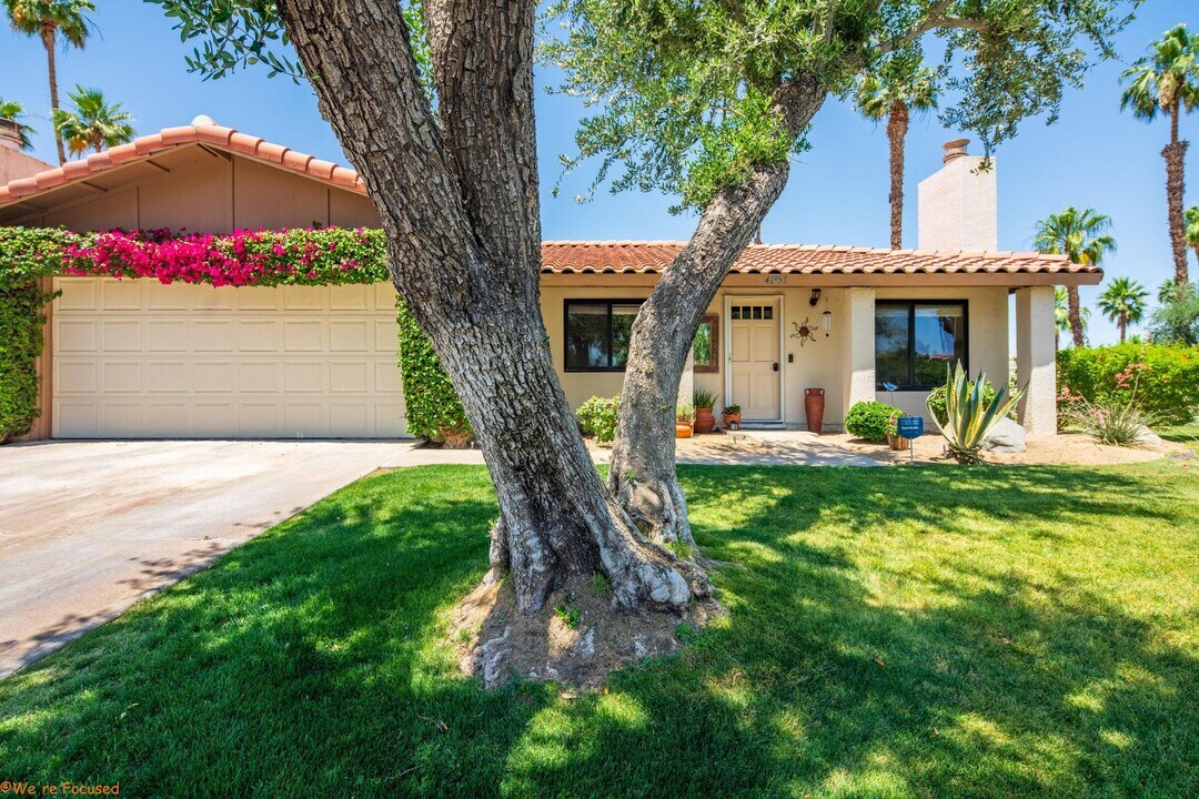 41955 Largo in Palm Desert, CA - Building Photo
