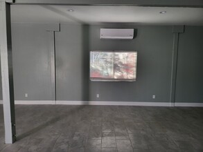 6000 Trowbridge Dr in El Paso, TX - Building Photo - Building Photo