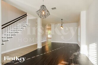 24443 Flint Creek in San Antonio, TX - Foto de edificio - Building Photo