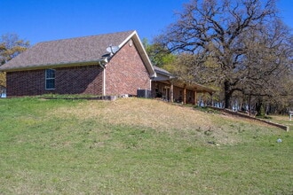 2452 Co Rd 456 in Stephenville, TX - Building Photo - Building Photo