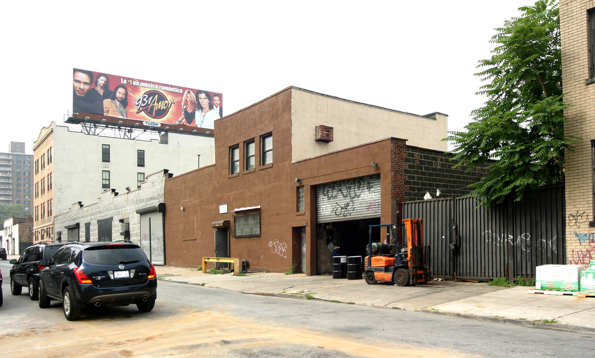 Clinton Grand in Brooklyn, NY - Building Photo