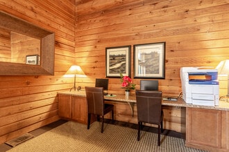 Ridge Park Apartments in Tulsa, OK - Building Photo - Interior Photo