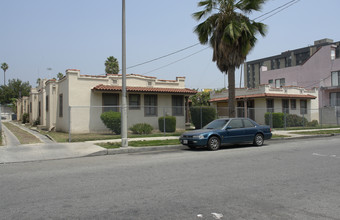 5115 De Longpre Ave in Los Angeles, CA - Building Photo - Building Photo