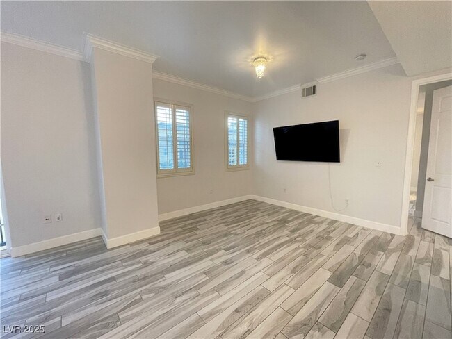 2405 W Serene Ave, Unit 843 in Las Vegas, NV - Building Photo - Building Photo