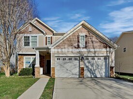 10233 Broken Stone Ct in Charlotte, NC - Building Photo