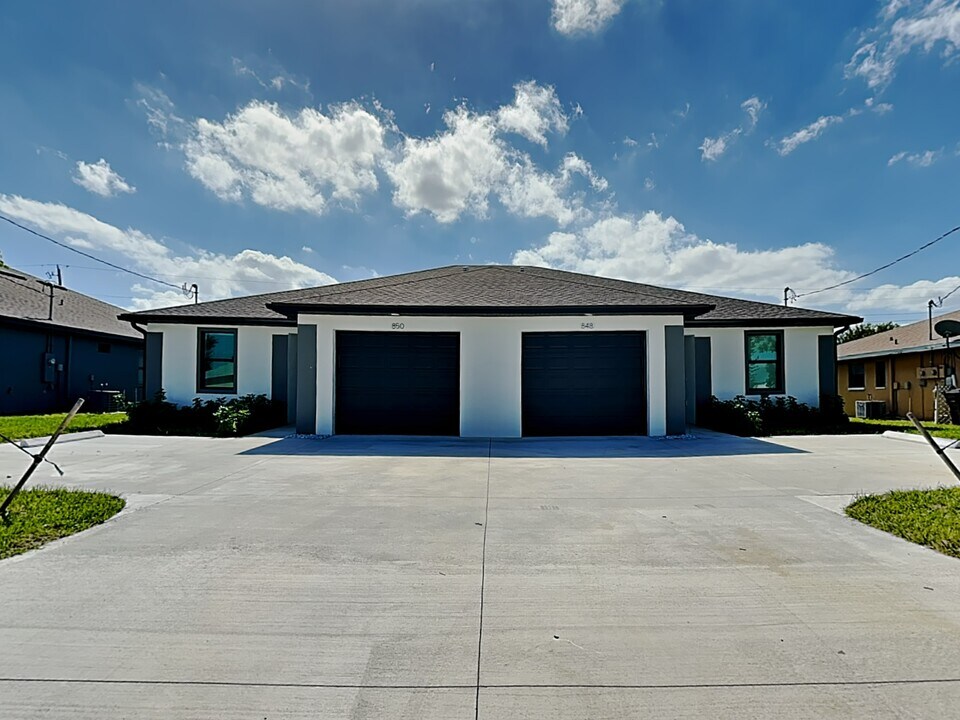 502 SE 6th Ave, Unit 502 in Cape Coral, FL - Building Photo