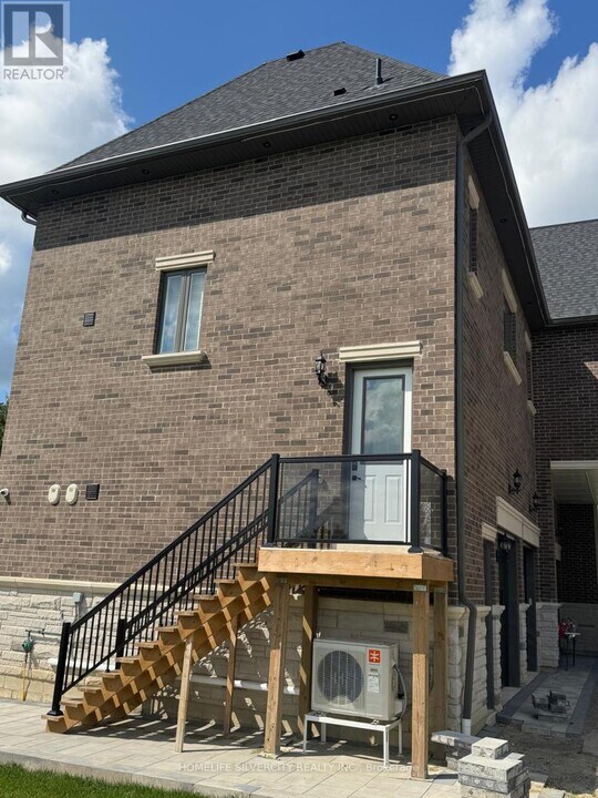 6267 Castlederg Side Rd in Caledon, ON - Building Photo