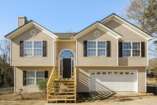 3614 Griffin Ln in Flowery Branch, GA - Building Photo