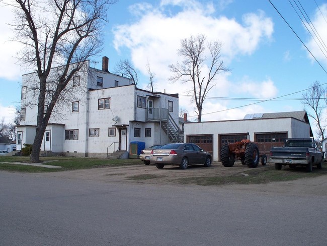 602 E 2nd St in Webster, SD - Building Photo - Building Photo