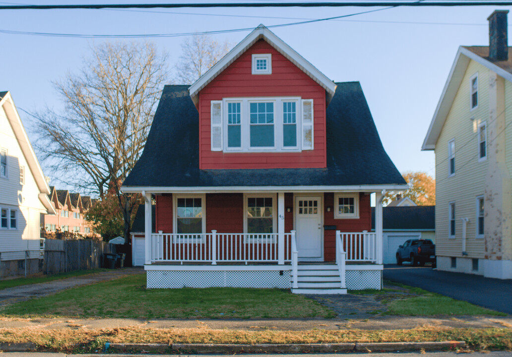 45 Glendale Ave in Bridgeport, CT - Foto de edificio