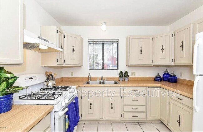 902 E Elm St in Tucson, AZ - Building Photo - Building Photo