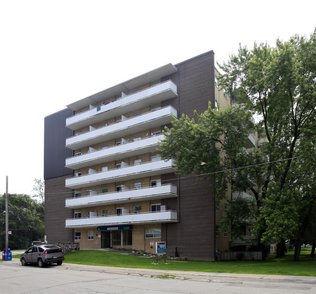 Lake Promenade Community in Toronto, ON - Building Photo - Building Photo