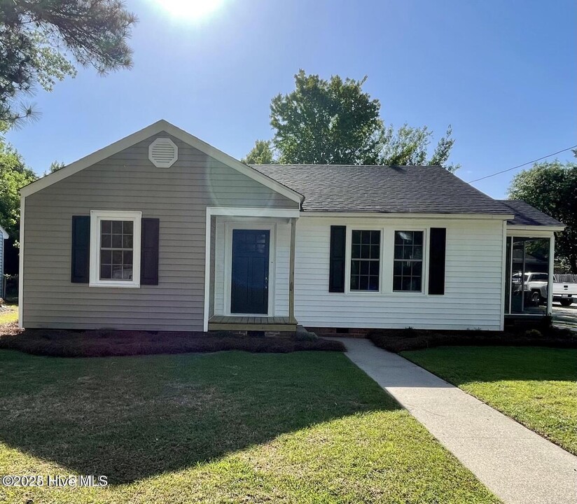 120 N Eastern St in Greenville, NC - Building Photo