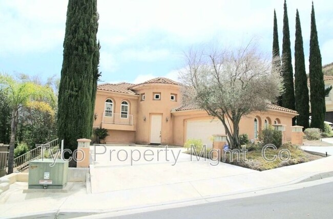 property at 2021 Pleasant Waters Ct