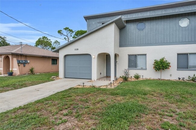 1328 SE 2nd Pl in Cape Coral, FL - Building Photo - Building Photo
