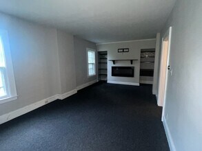 2129 James St in Syracuse, NY - Building Photo - Building Photo