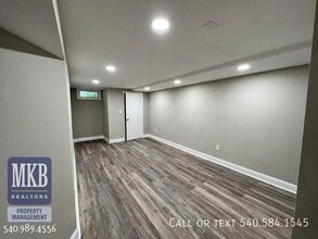 1813 Oxford Ave SW in Roanoke, VA - Building Photo - Building Photo