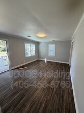 906 N Lilac Ln in Midwest City, OK - Building Photo - Building Photo