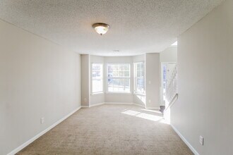 1972 Bridgestone Cir in Conyers, GA - Foto de edificio - Building Photo