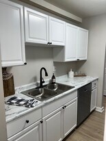 Fieldpointe of Schaumburg in Schaumburg, IL - Building Photo