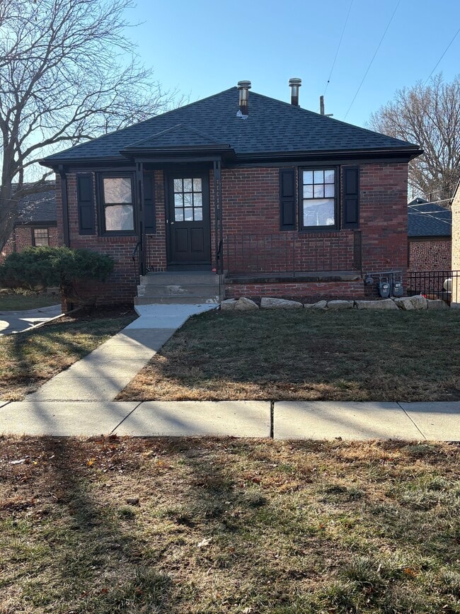 property at 4729 Bancroft Ave