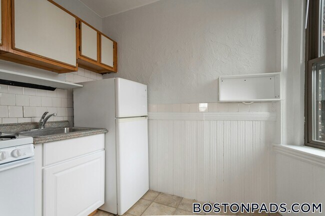 85 Myrtle St, Unit 7