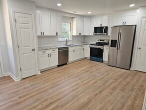 3610 Woodside Ct in Hopewell, VA - Building Photo - Building Photo