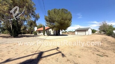 11833 Arroyo Ave in Hesperia, CA - Building Photo - Building Photo