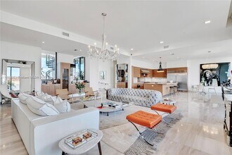 3581 E Glencoe St in Miami, FL - Building Photo - Building Photo